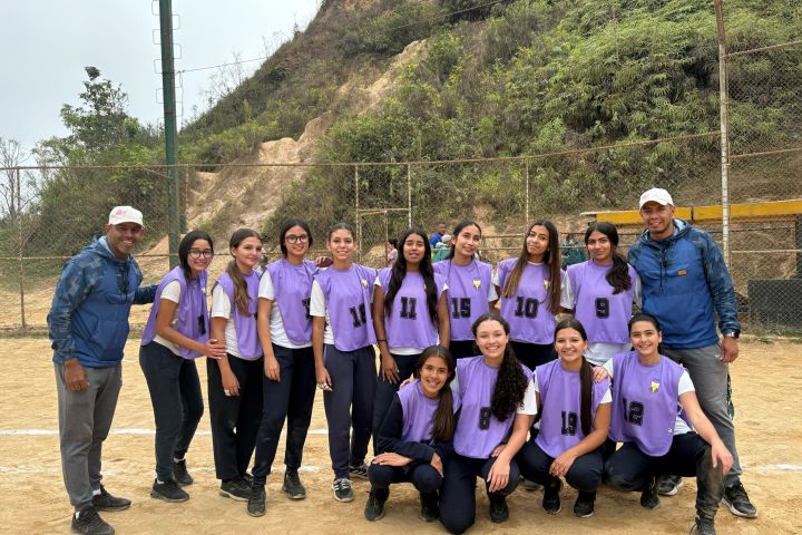 «Campeonas KICKINGBALL Mater Dei 2025»